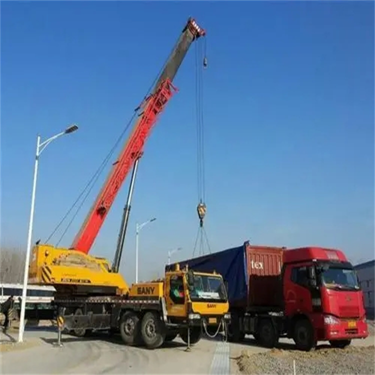 井陉矿吊车出租吊装大件的时候的注意事项